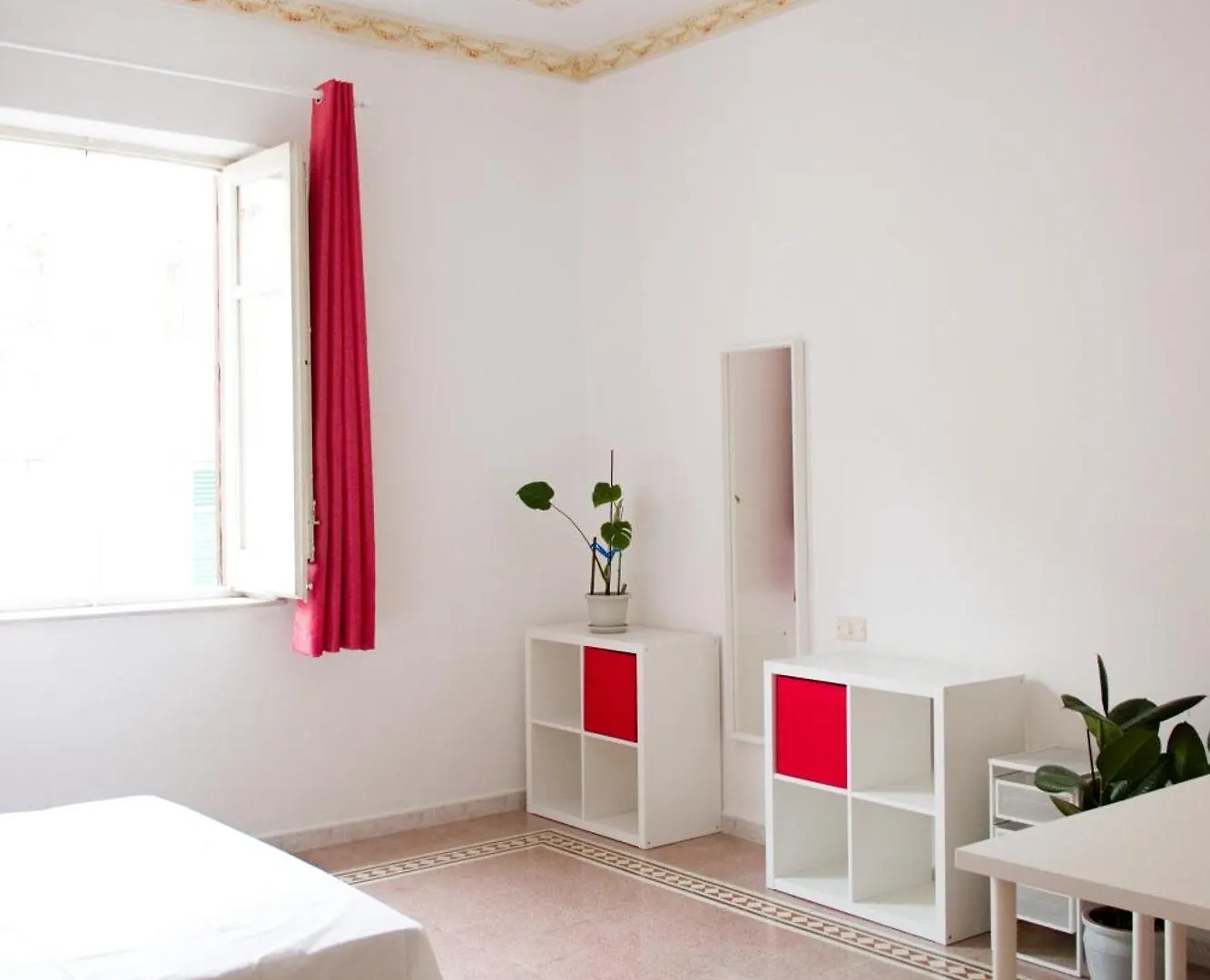 13 Open House Bed and Breakfast Παλέρμο