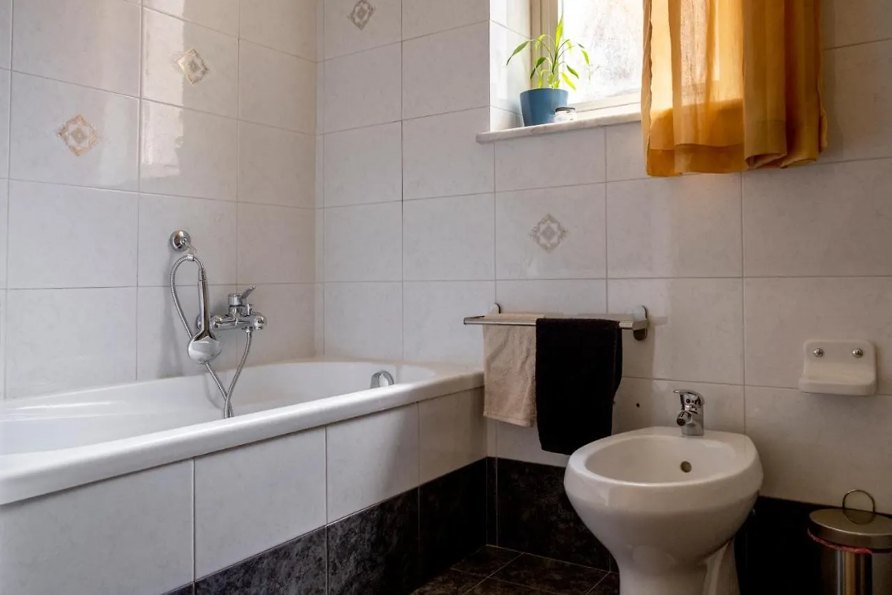 13 Open House Bed and Breakfast Palermo Italia
